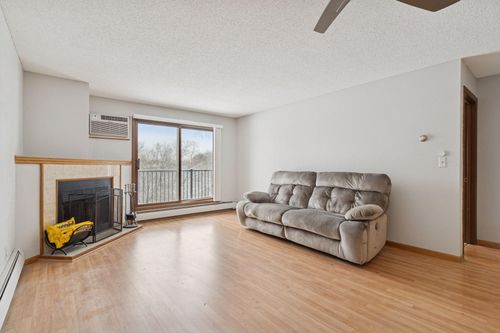 unit-211-3440 Golfview Dr, Eagan, MN, 55123-1285 | Card Image