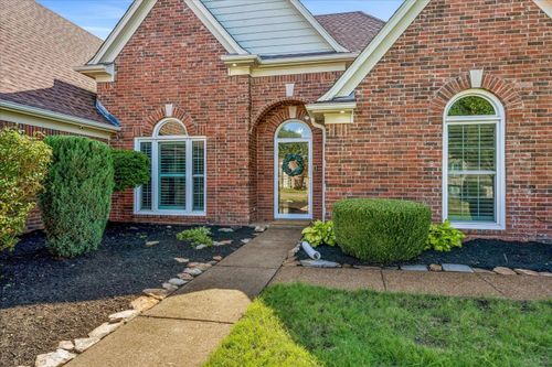1386 Stable Run Dr, Cordova, TN, 38016-6673 | Card Image