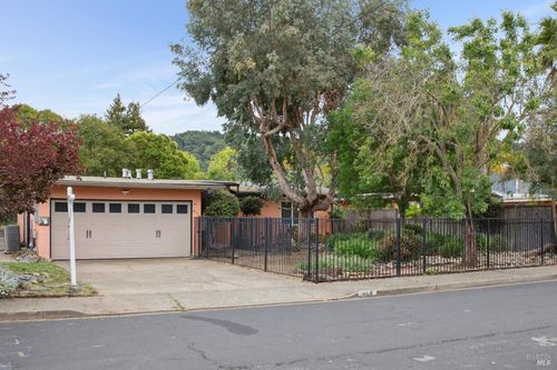 854 Rosal Way, San Rafael, CA, 94903-2929 | Card Image