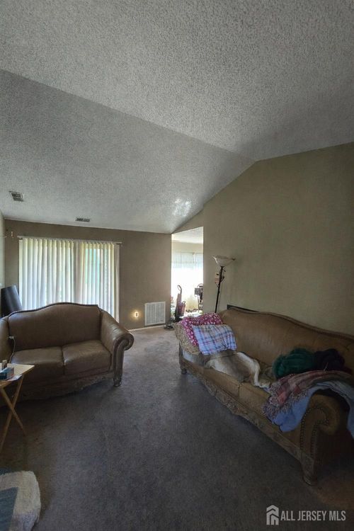 50 Tanglewood Ct, Monmouth Junction, NJ, 08852-2265 | Card Image