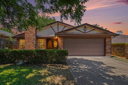 17 Oakmont Ct, Pantego, TX, 76013-3003 | Card Image