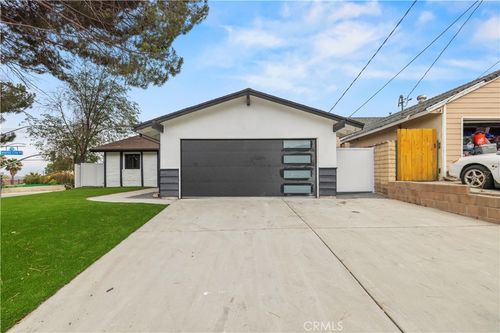 28201 Hot Springs Ave, Canyon Country, CA, 91351-1143 | Card Image