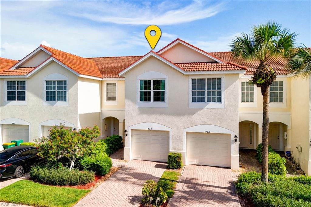 Residential in NAPLES 5