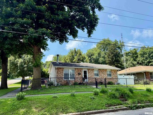 503 N 7th St, Petersburg, IL, 62675-1140 | Card Image