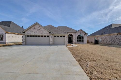 119 Crestview Dr, Maumelle, AR, 72113-5953 | Card Image