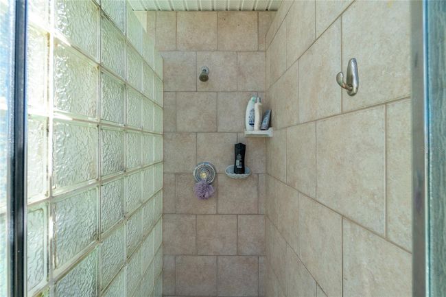 Outdoor walk-in shower | Image 21
