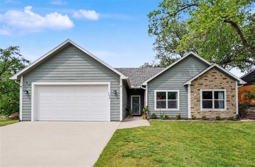 1414 E 25th Ter, Lawrence, KS, 66046-5046 | Card Image