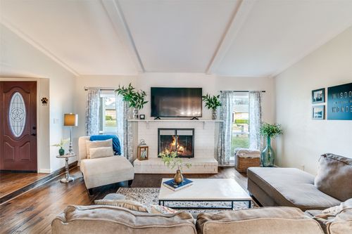 4225 Wayfaring St, Mesquite, TX, 75150-4256 | Card Image