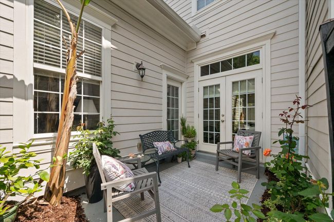 tennyson courtyard | Image 31