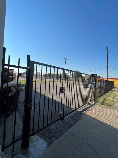 5002 E Grand Ave, Dallas, TX, 75223-2212 | Card Image