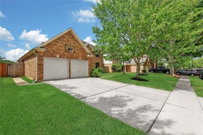 2831 Plantation Wood Lane, House other with 4 bedrooms, 2 bathrooms and null parking in Missouri City TX | Image 3