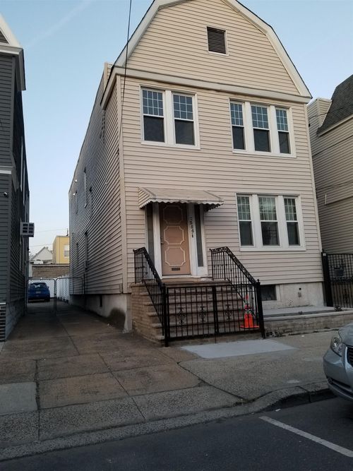 354 Armstrong Ave, Jersey City, NJ, 07305-1302 | Card Image