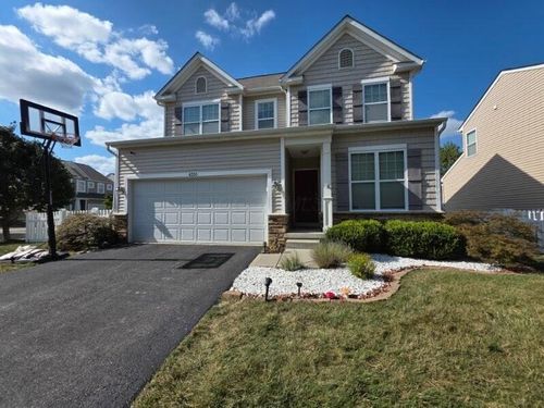 6330 Granite Pointe Dr, Columbus, OH, 43213-4475 | Card Image