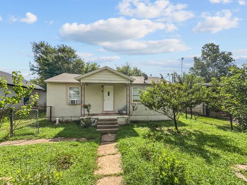 219 Spindletop St, Gatesville, TX, 76528-1733 | Card Image