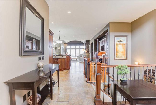 22 Tuscany Estates Crescent Nw, Home with 3 bedrooms, 2 bathrooms and 4 parking in Calgary AB | Image 9