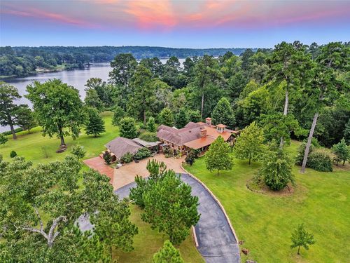 179 Springlake Dr, Gladewater, TX, 75647-3883 | Card Image