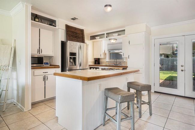 Kitchen Breakfast Bar | Image 9