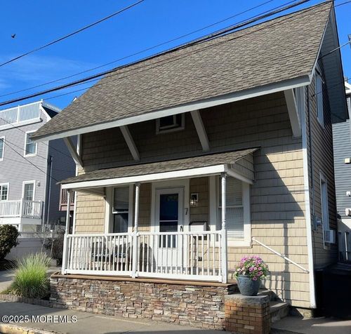 7 Surf St, Sea Bright, NJ, 07760-2231 | Card Image