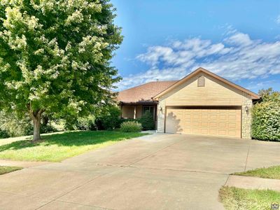 2220 Nw 48th St, House other with 5 bedrooms, 3 bathrooms and null parking in Topeka KS | Image 1