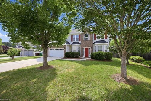 3174 Rock Pond Cir, High Point, NC, 27265-7956 | Card Image