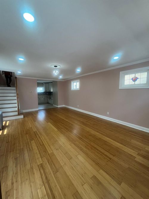 116 130th St, South Ozone Park, NY, 11420-2604 | Card Image