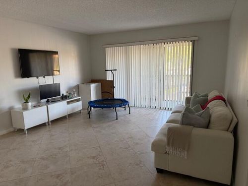 d2-812 Sky Pine Way, Greenacres, FL, 33415-9014 | Card Image