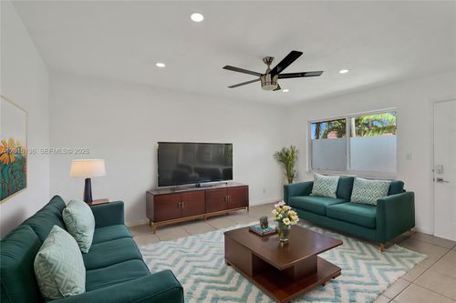 13-3050 Ne 5th Ter, Wilton Manors, FL, 33334-2098 | Card Image