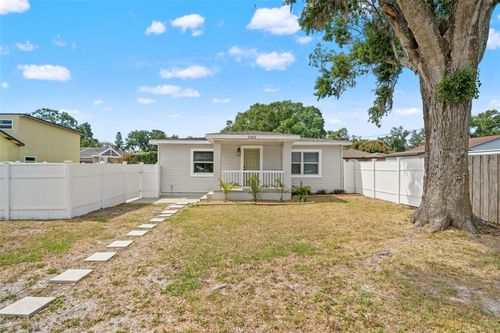2302 W Idlewild Ave, TAMPA, FL, 33603-1040 | Card Image