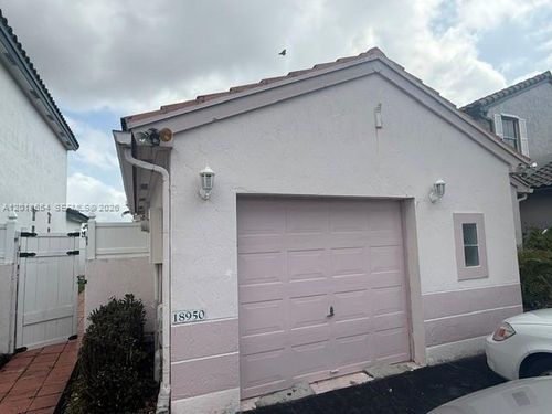 18950 Nw 22nd St, Pembroke Pines, FL, 33029-3841 | Card Image