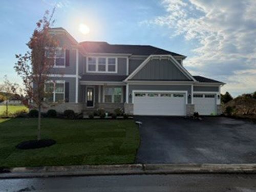 50 Hawthorn Ridge Dr, Hawthorn Woods, IL, 60047-8452 | Card Image