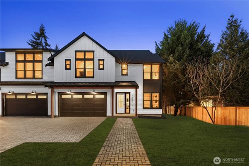 14042 Se 8th St, Bellevue, WA, 98007-5403 | Card Image