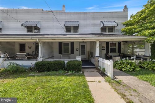 10 Cherry St, EAST GREENVILLE, PA, 18041-1613 | Card Image