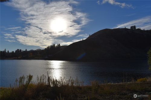 685 Loomis Oroville Rd, Tonasket, WA, 98855-9316 | Card Image