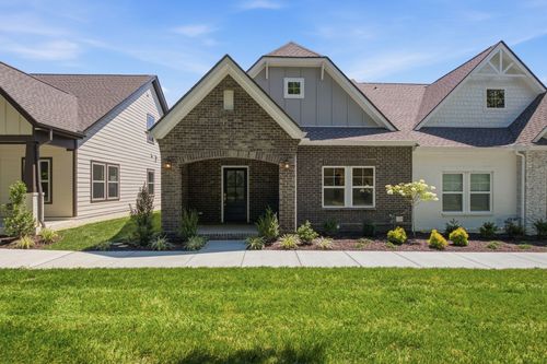 728 Coburg Pvt St, Gallatin, TN, 37066-2879 | Card Image