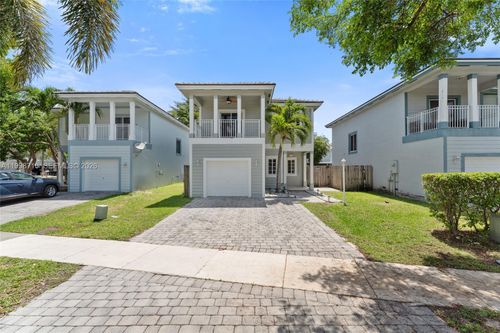 379-379 Ne 31st Ave, Homestead, FL, 33033-7266 | Card Image