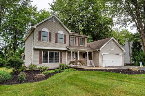 611 Galbro Cir, Webster, NY, 14580-1760 | Card Image