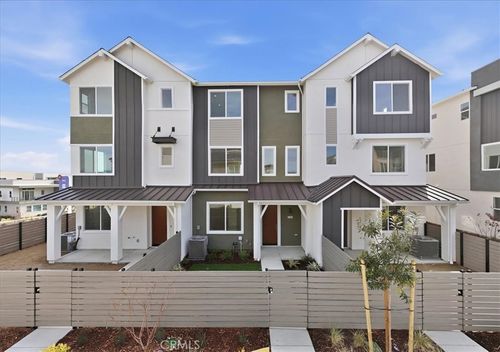 27341 Bear Creek Ln, Valencia, CA, 91381-2385 | Card Image