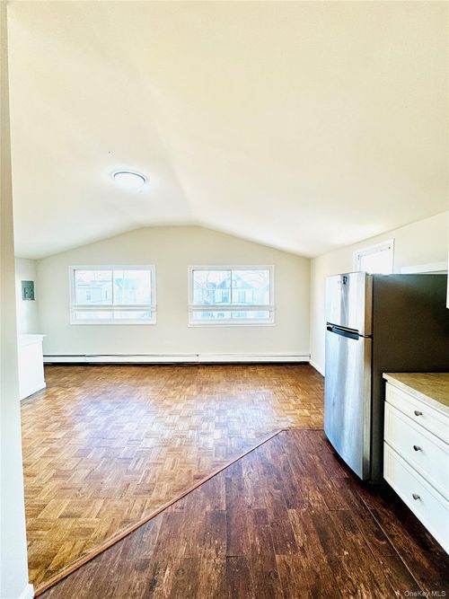 apt-3-164-41 108th Dr, Jamaica, NY, 11433-2905 | Card Image