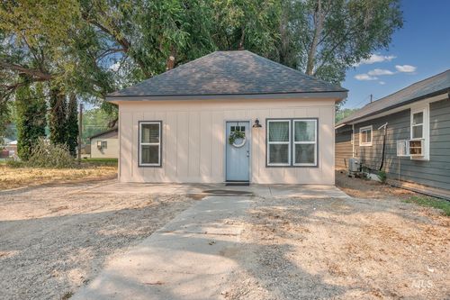 1401 3rd Ave S, Payette, ID, 83661-2927 | Card Image