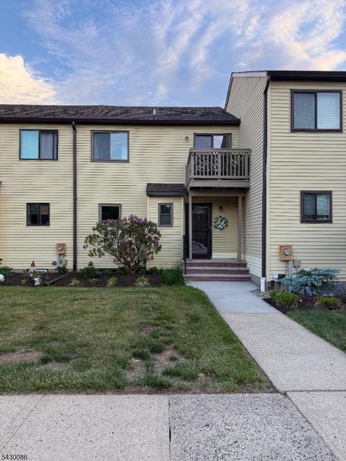7 Lake Ct, Flemington, NJ, 08822-2050 | Card Image