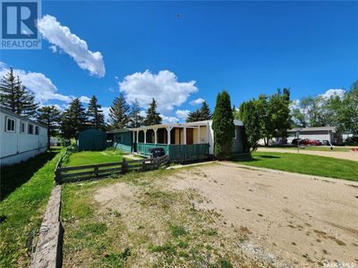 124 Spruce St, House other with 3 bedrooms, 1 bathrooms and null parking in Caronport SK | Image 2