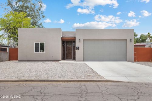 3304 E Elida St, Tucson, AZ, 85716-3223 | Card Image