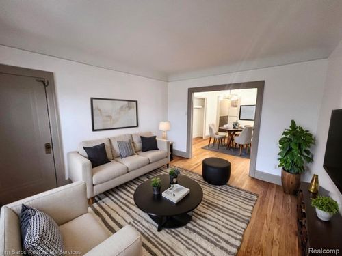 825 Beaconsfield 2n Avenue, Grosse Pointe Park, MI, 48230 | Card Image