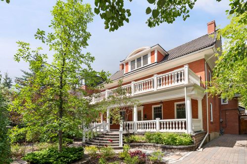 {{alt}} | Card Image