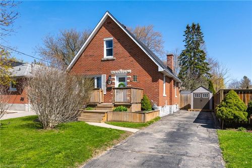 123 Fifth Ave, Kitchener, ON, N2C1P5 | Card Image
