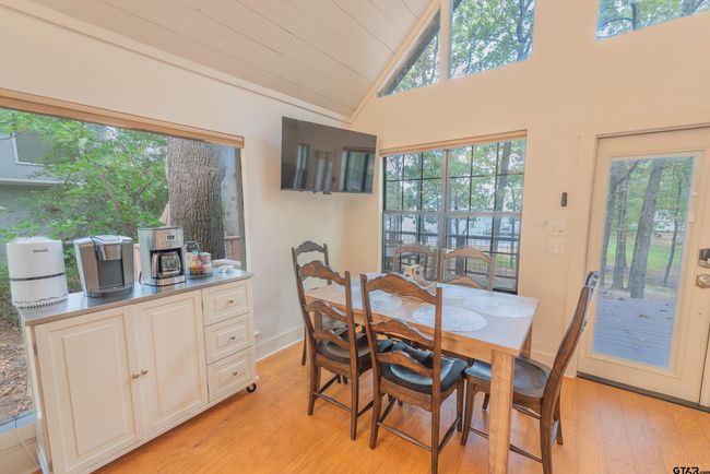 104 E Barker Creek Dr, House other with 3 bedrooms, 2 bathrooms and null parking in Scroggins TX | Image 7