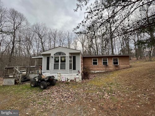 2298 Youngblood Rd, GREAT CACAPON, WV, 25422-3013 | Card Image