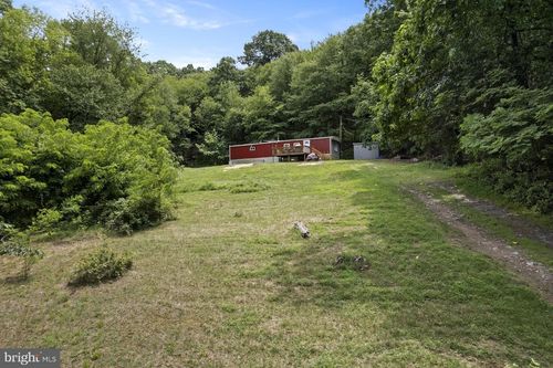 100 Ridge Rd, MOUNT HOLLY SPRINGS, PA, 17065-1040 | Card Image