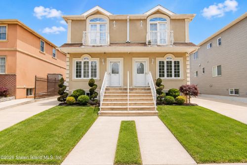 172 Hopkins Ave, Staten Island, NY, 10306-3848 | Card Image