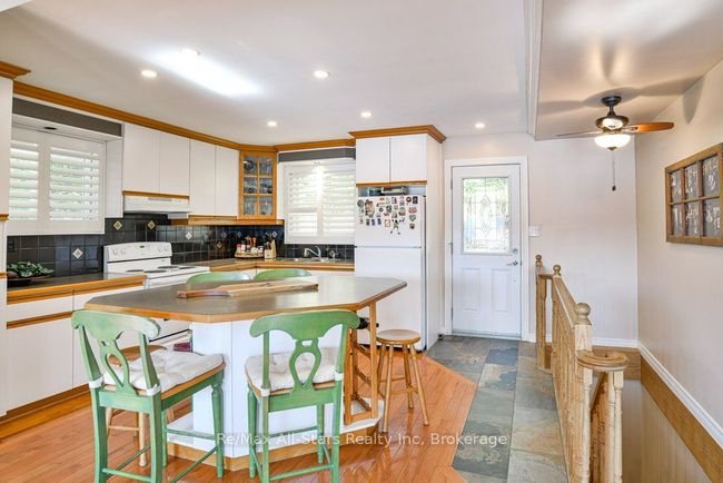 1082 Kawagama Lake Rd, House other with 3 bedrooms, 2 bathrooms and 2 parking in Haliburton ON | Image 12